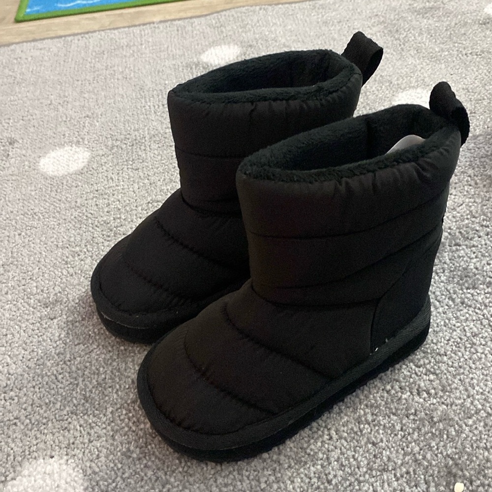 H&M Toddler Winter Boots “Ugg” Toddler 8